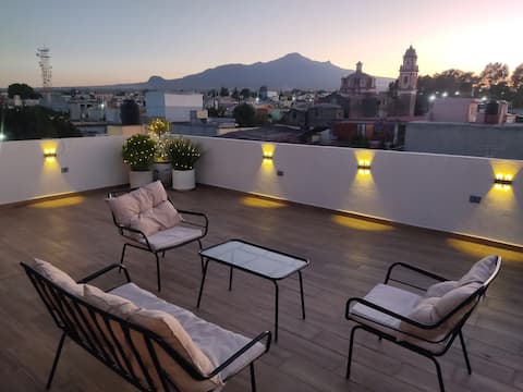 A cozy, complete, central and private apartment