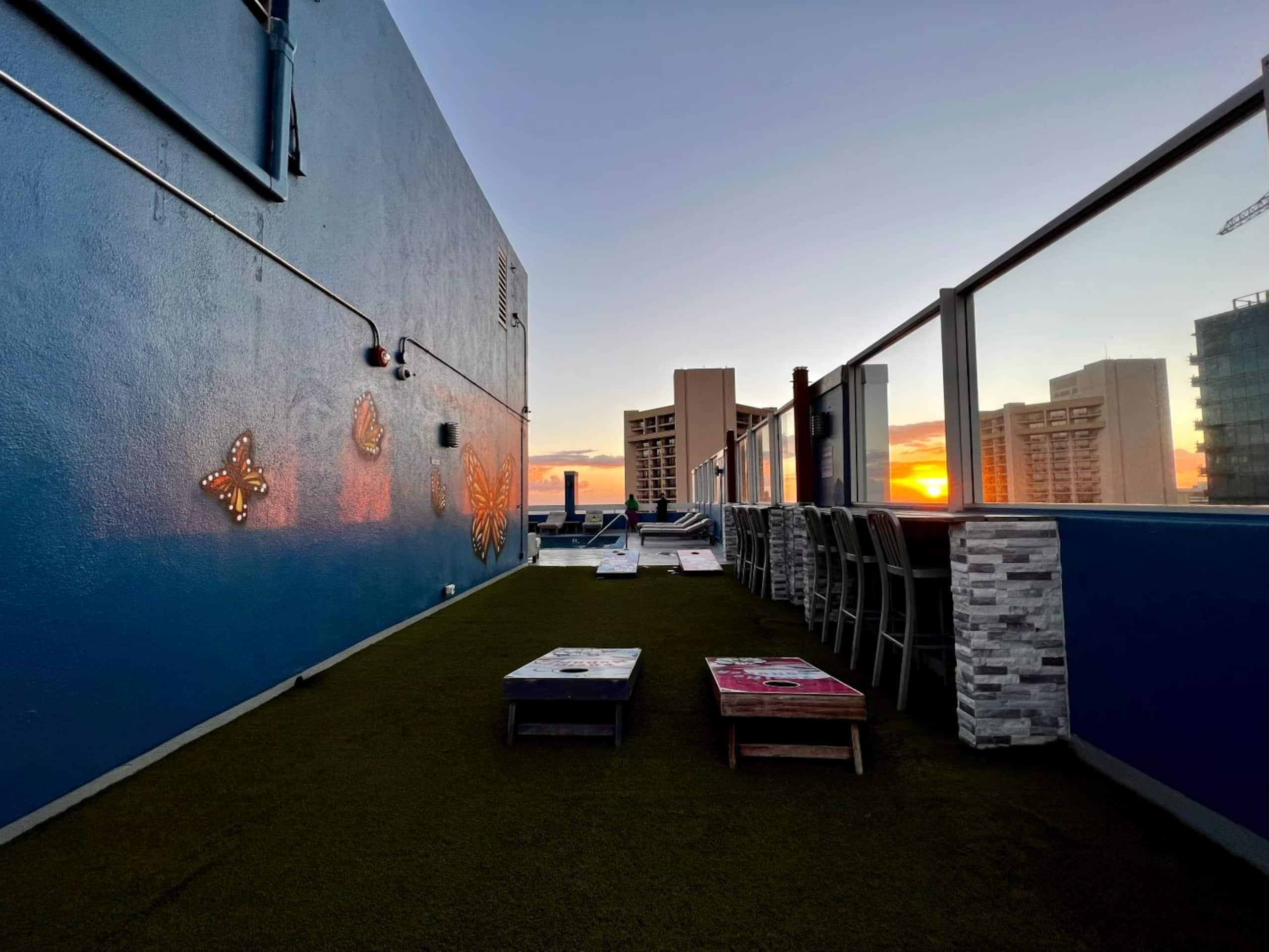 Condo in Honolulu · ★4.91 · Studio · 2 beds · 1 private bath - Image 26