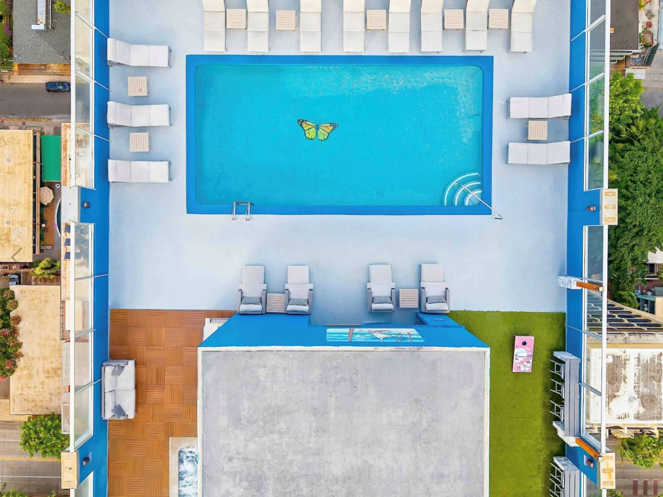 Condo in Honolulu · ★4.91 · Studio · 2 beds · 1 private bath - Image 41