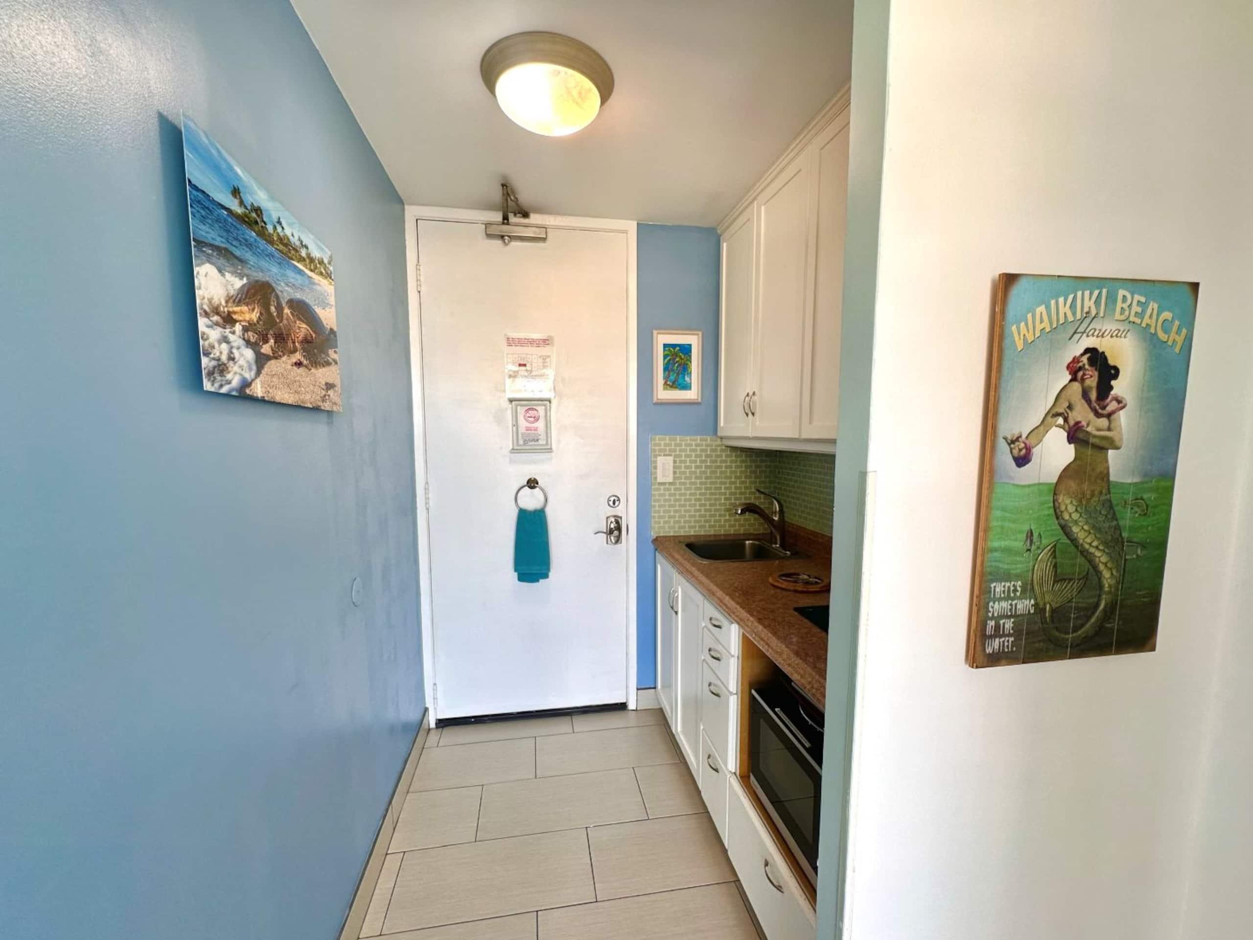 Condo in Honolulu · ★4.91 · Studio · 2 beds · 1 private bath - Image 10