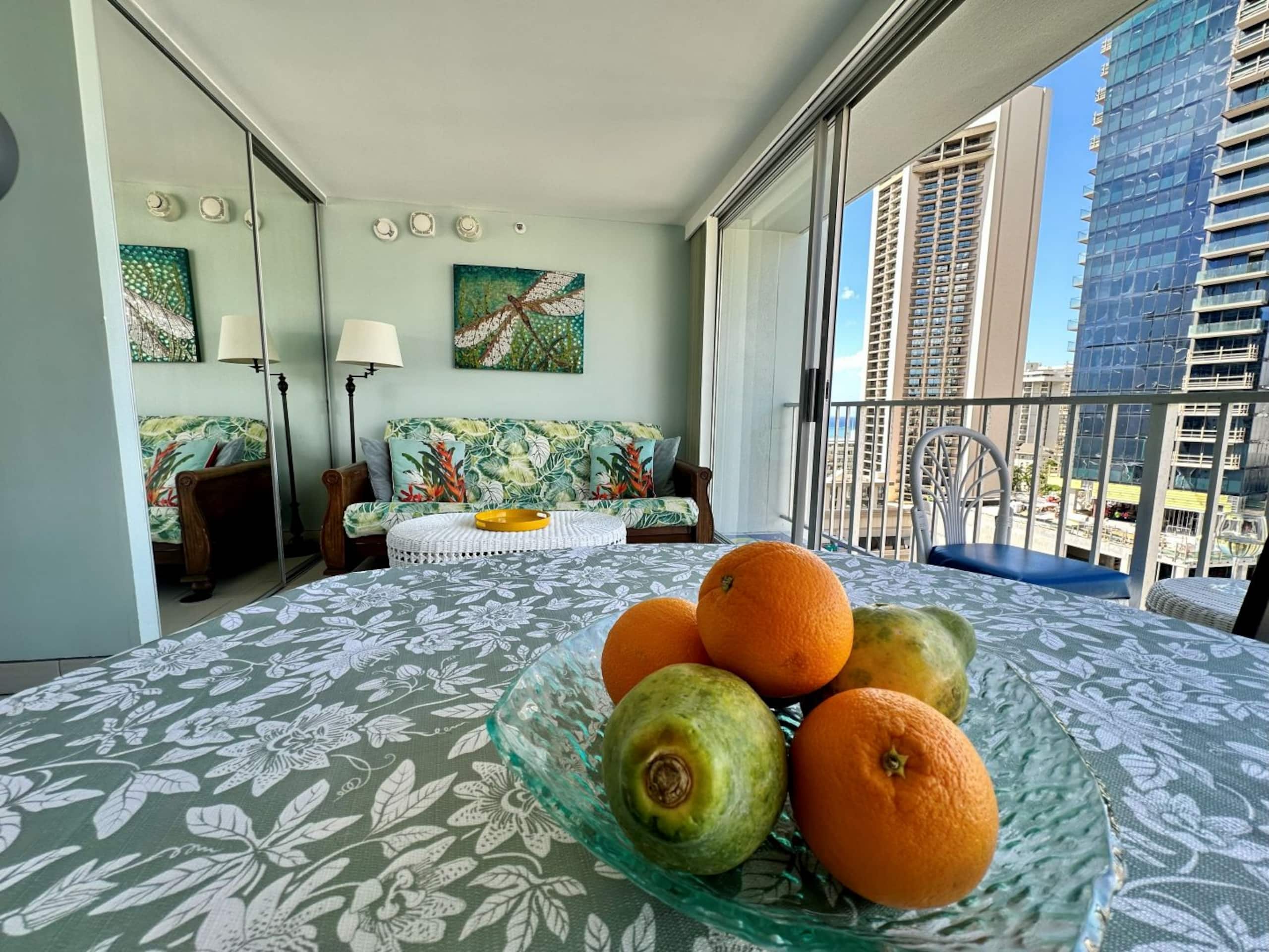 Condo in Honolulu · ★4.91 · Studio · 2 beds · 1 private bath - Image 16