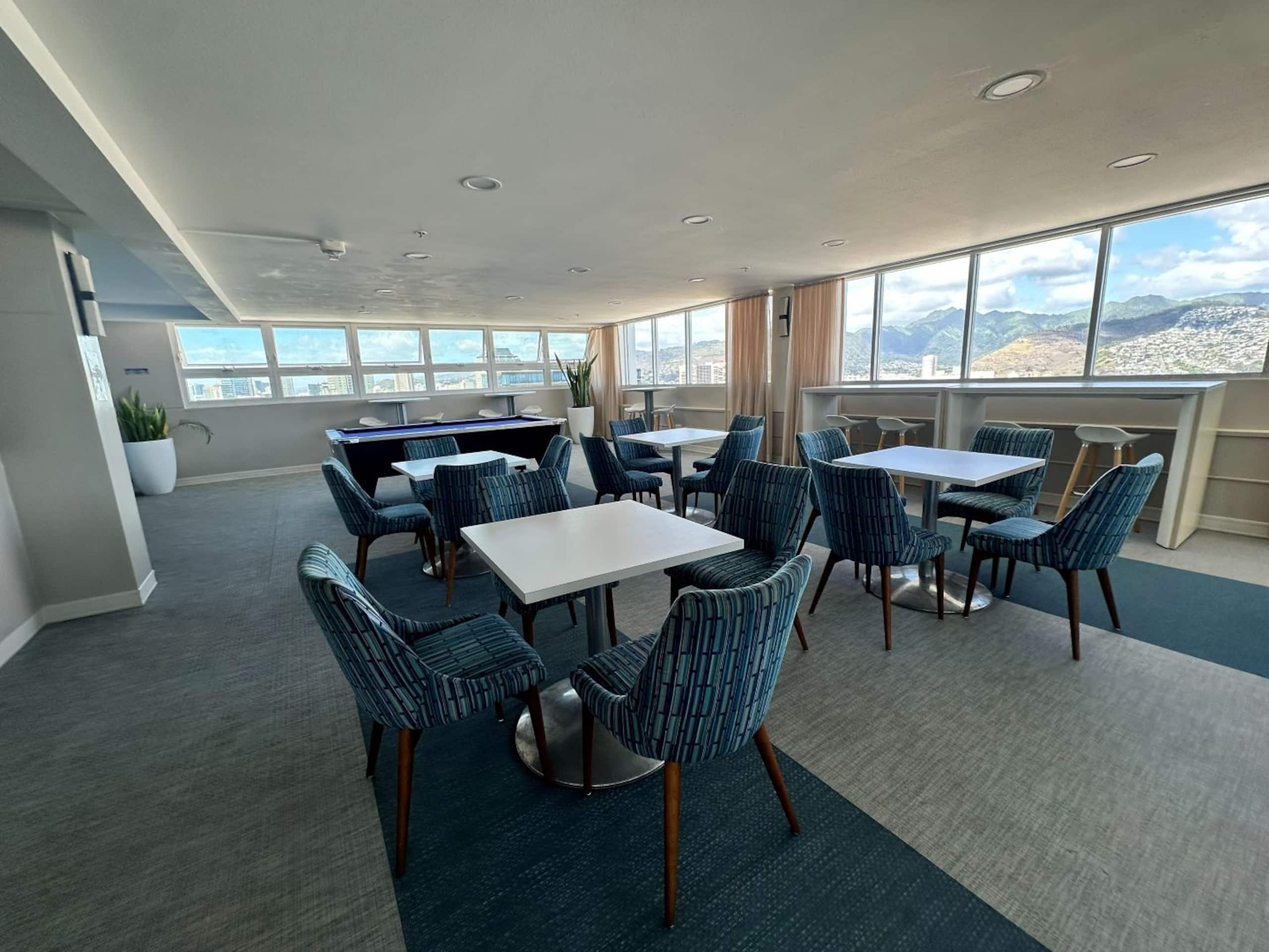 Condo in Honolulu · ★4.91 · Studio · 2 beds · 1 private bath - Image 33