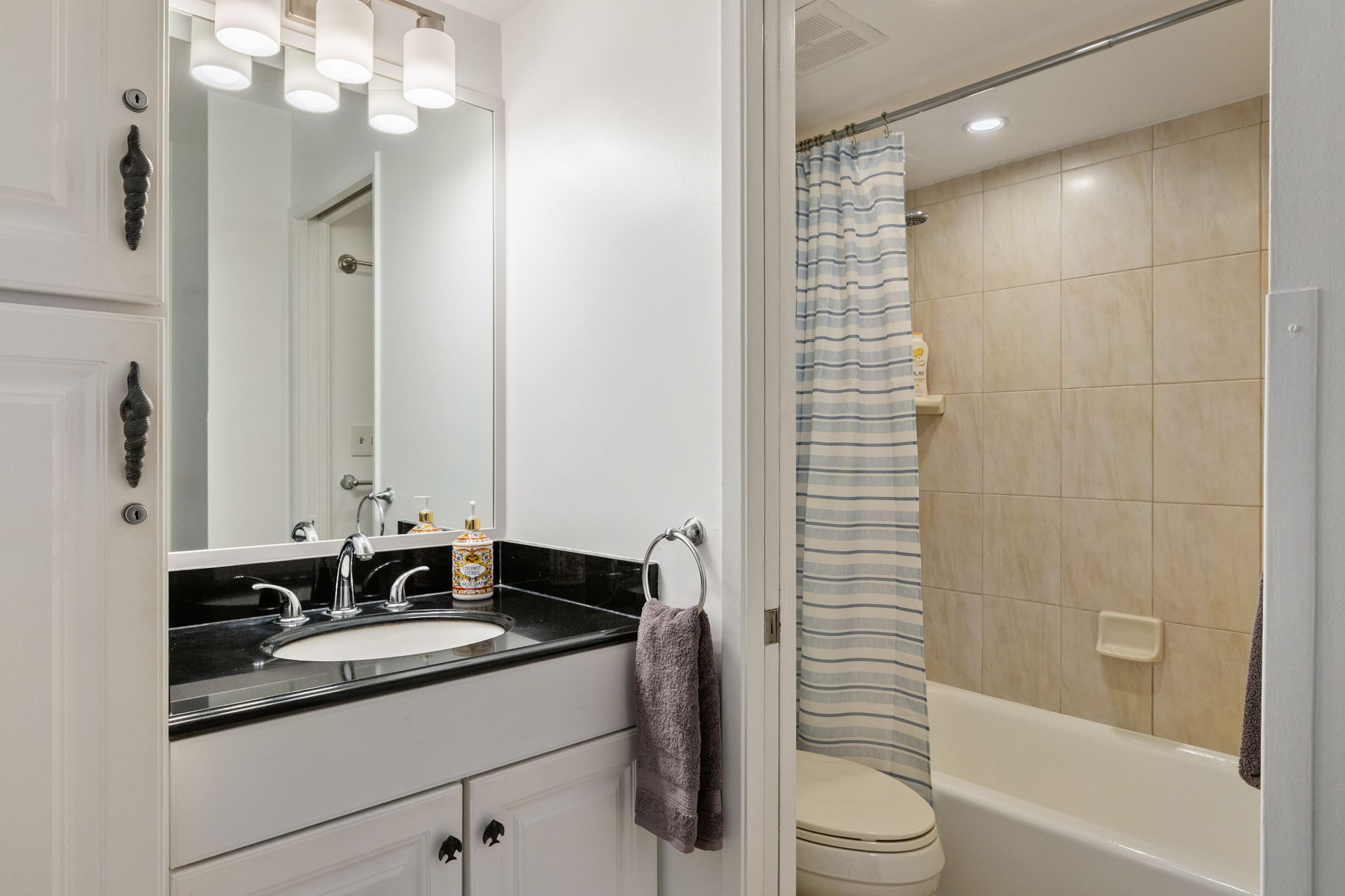 Condo in Honolulu · ★4.72 · 1 bedroom · 3 beds · 1 bath - Image 20