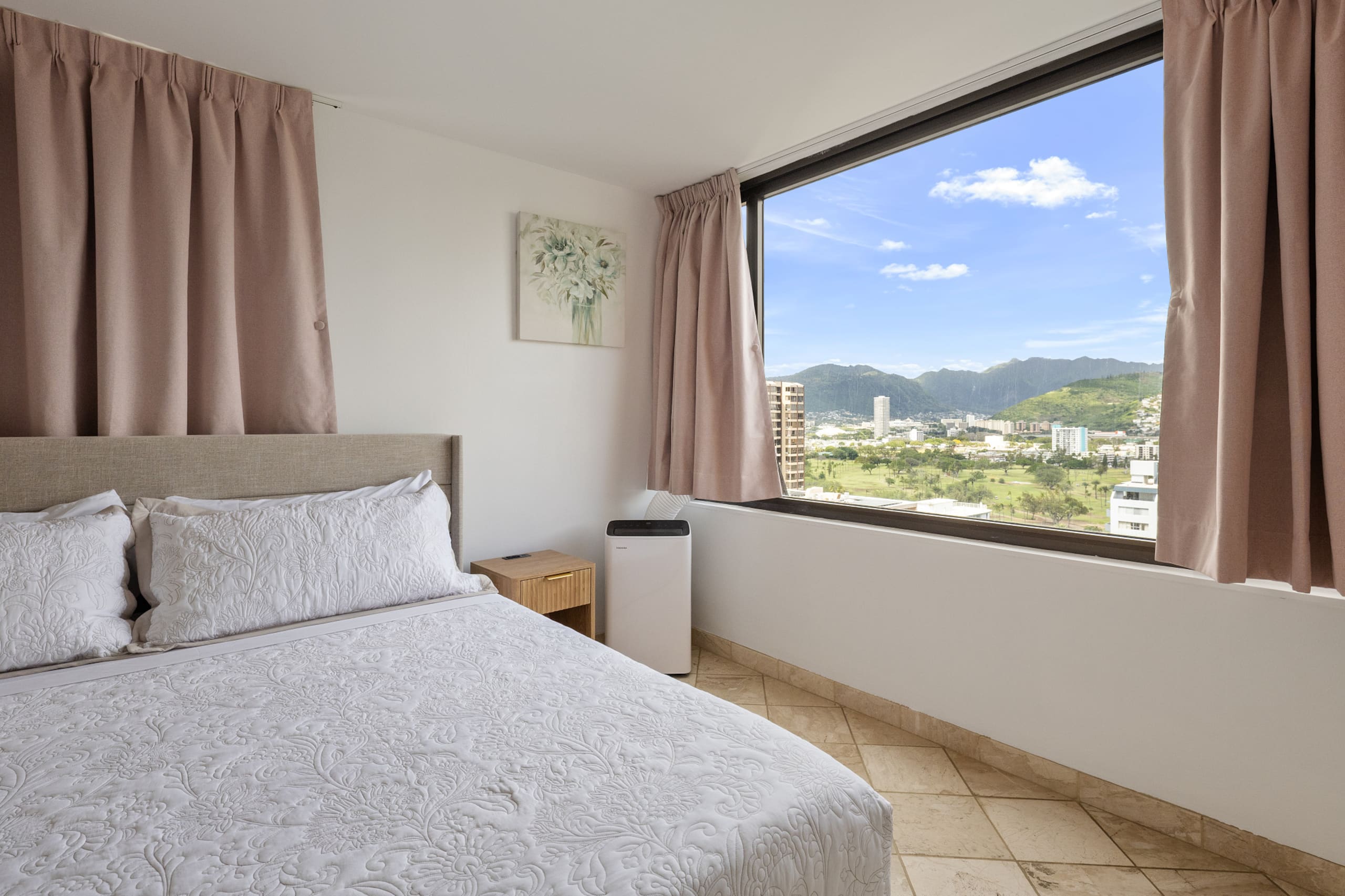 Condo in Honolulu · ★4.72 · 1 bedroom · 3 beds · 1 bath - Image 19