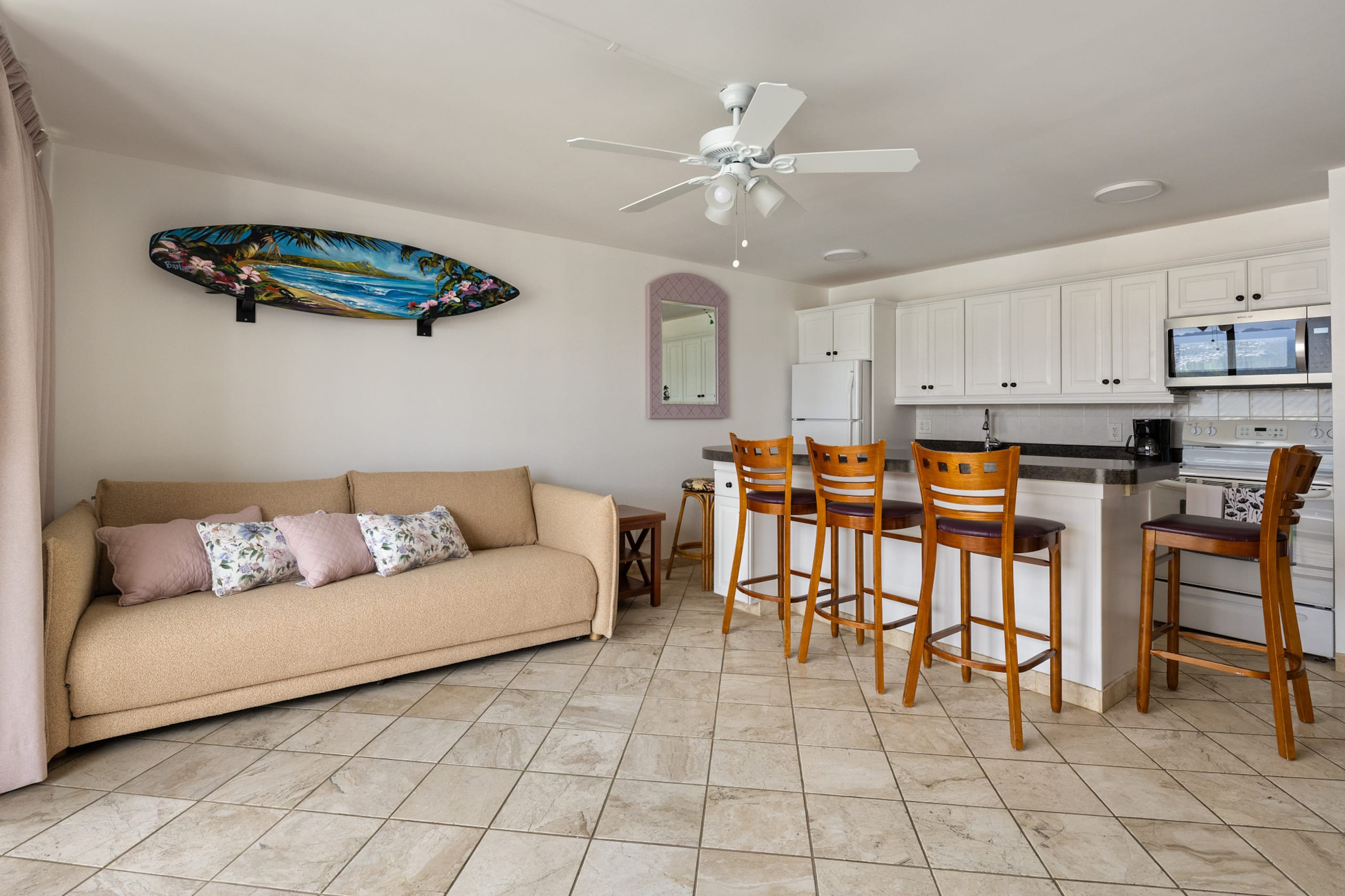 Condo in Honolulu · ★4.72 · 1 bedroom · 3 beds · 1 bath - Image 5