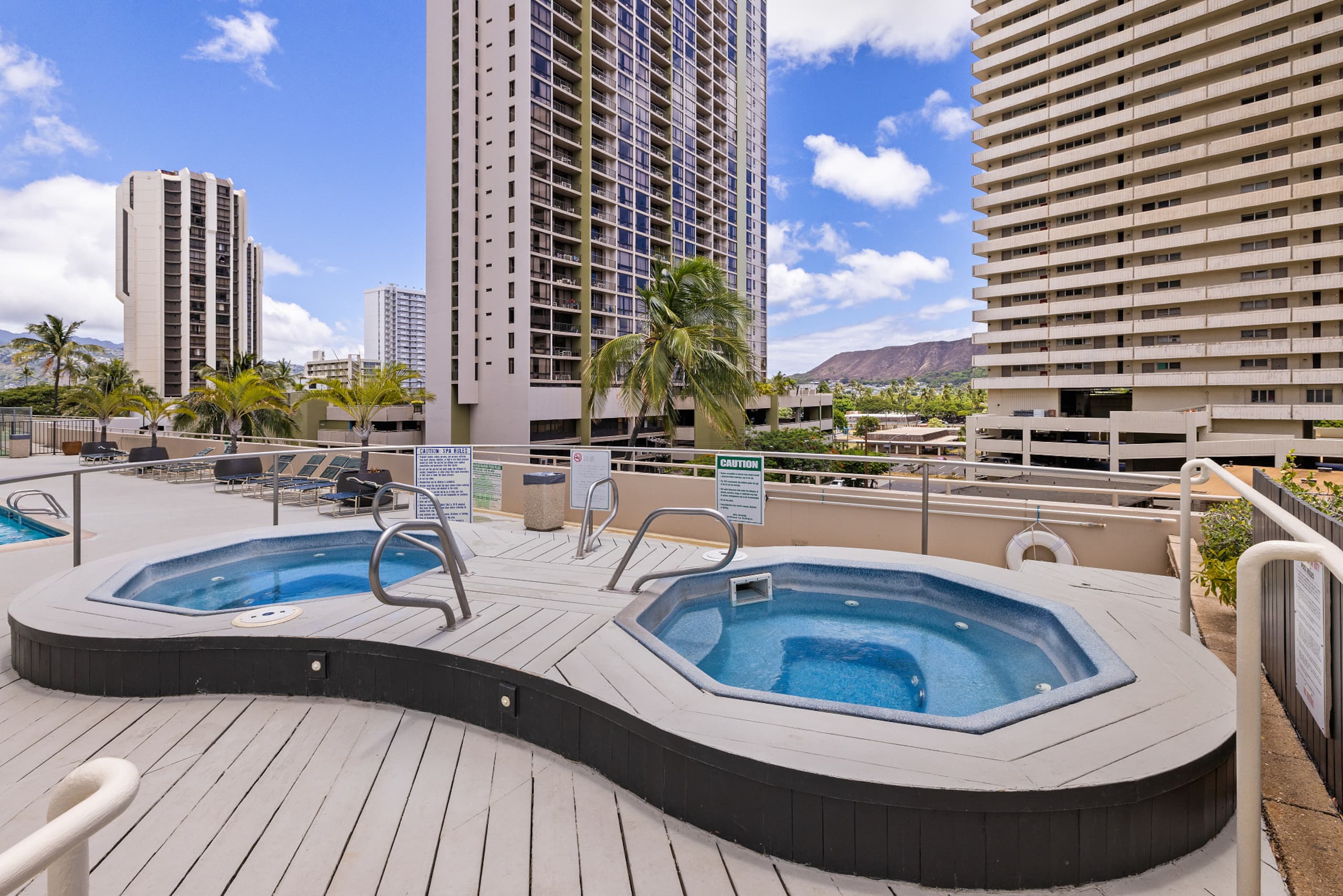 Condo in Honolulu · ★4.72 · 1 bedroom · 3 beds · 1 bath - Image 30