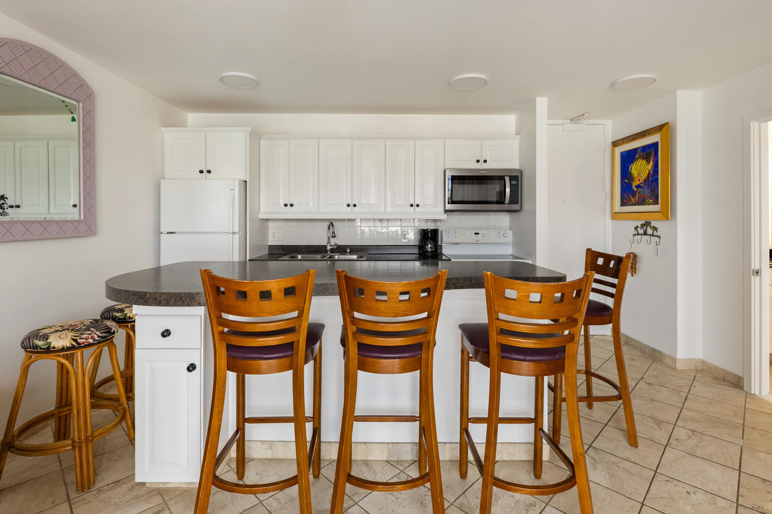 Condo in Honolulu · ★4.72 · 1 bedroom · 3 beds · 1 bath - Image 17
