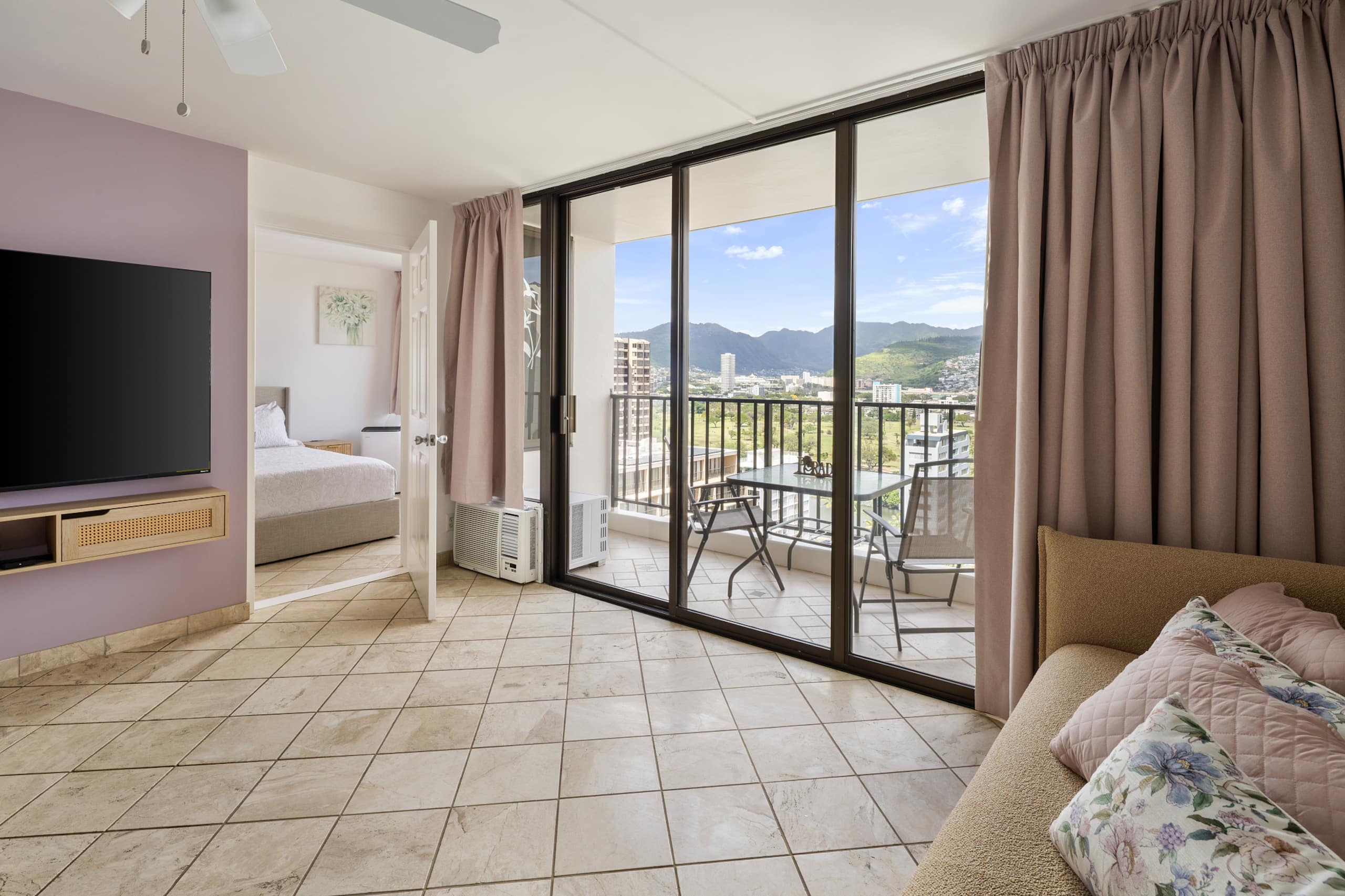 Condo in Honolulu · ★4.72 · 1 bedroom · 3 beds · 1 bath - Image 6