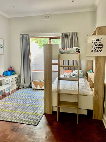 3 Bed family home, heated pool and kids play room gallery image 4