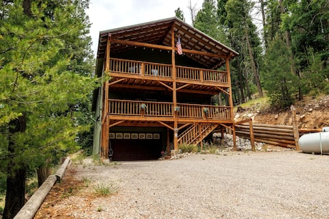 Cloudcroft 5BR Views Game Room