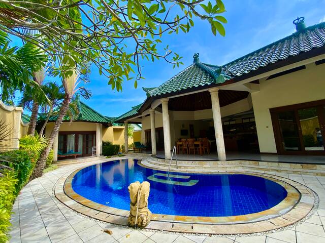 Bali Luxury Emerald Villas managed Airbnb listing 3
