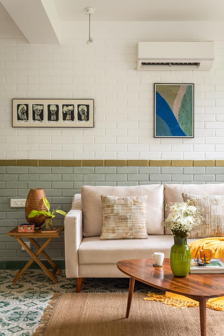 Living room image 6