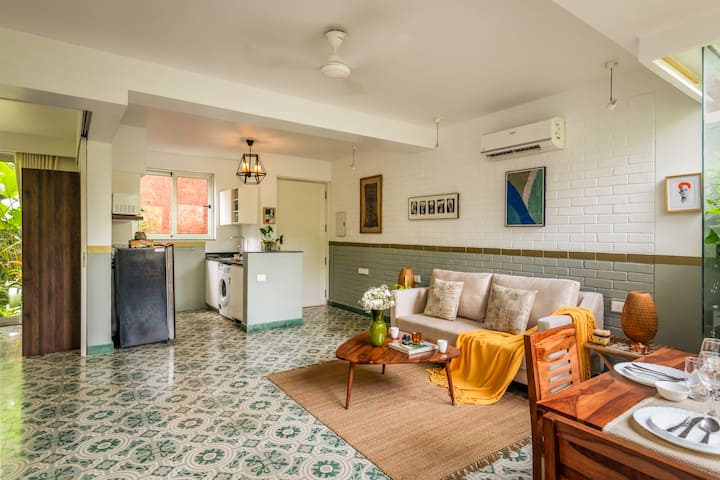 Living room image 7