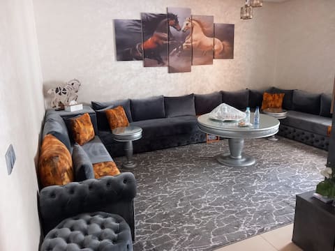 Top performing Airbnb: Home Lesieur 18 Family Parking, Fiber and Netflix in El Jadida