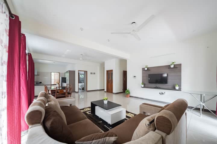Luxury 2bhk With Balcony Near Bannerghatta Road - Bangalore
