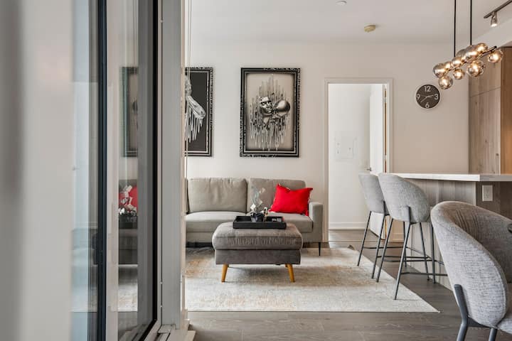 New 3 Bedroom Condo In  Prestigious Yorkville. - Toronto