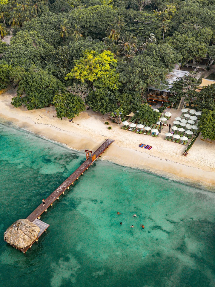 Islas del Rosario house with white sand beach.