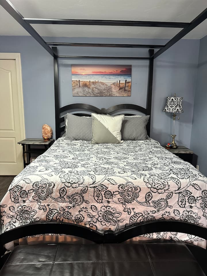 سرير مريح بحجم كوين