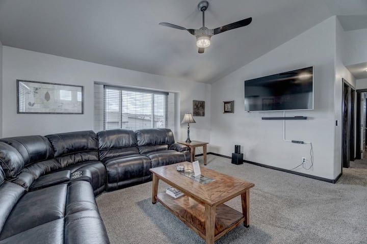 Executive Golf Course Home, Family Friendly - Rapid City, SD