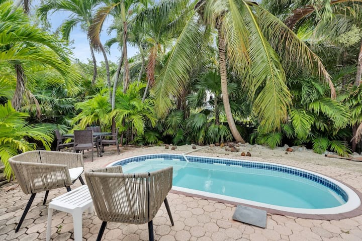 The Garden Villa Cozy 1br Ground-level Half Dupl - Marathon, FL