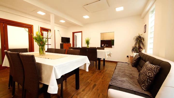 Vidám Aranyhárs Apartman Ahol Pezsgőfürdő Vár ! - Demjén