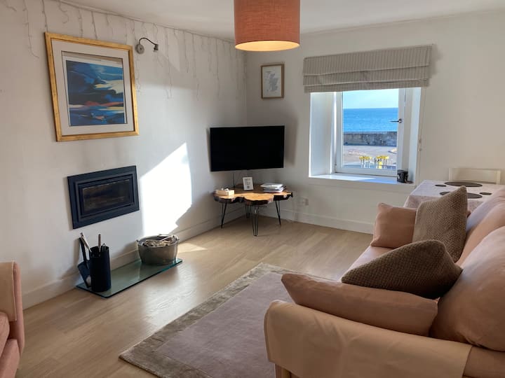 Lossieholidaylets, Lovely 1 Bedroom Seaview Flat. - ロジーマス