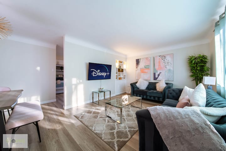 4b Modern Bungalow|mins To Dt|wifi|clean|disney+ - Edmonton, Canadá