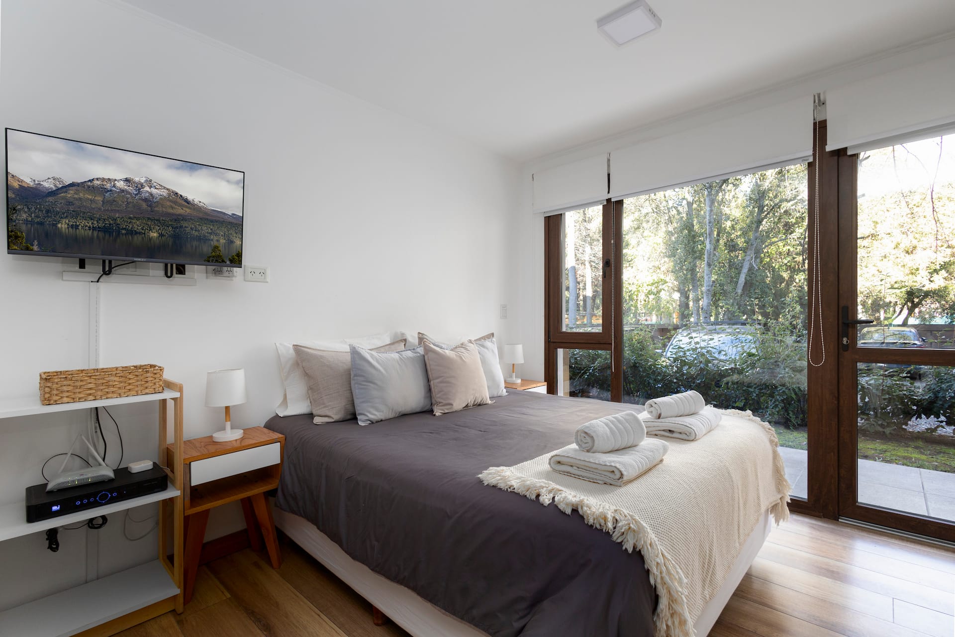 Beautiful studio apartment for 4, with access to the pool!