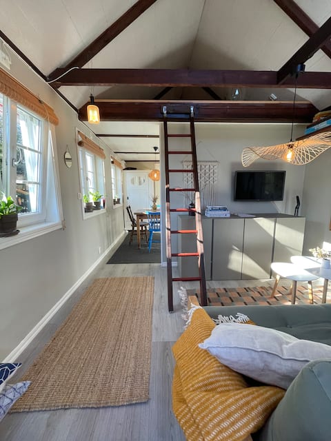 Top performing Airbnb: A fantastic little cottage with the forest nearby. in Uddevalla