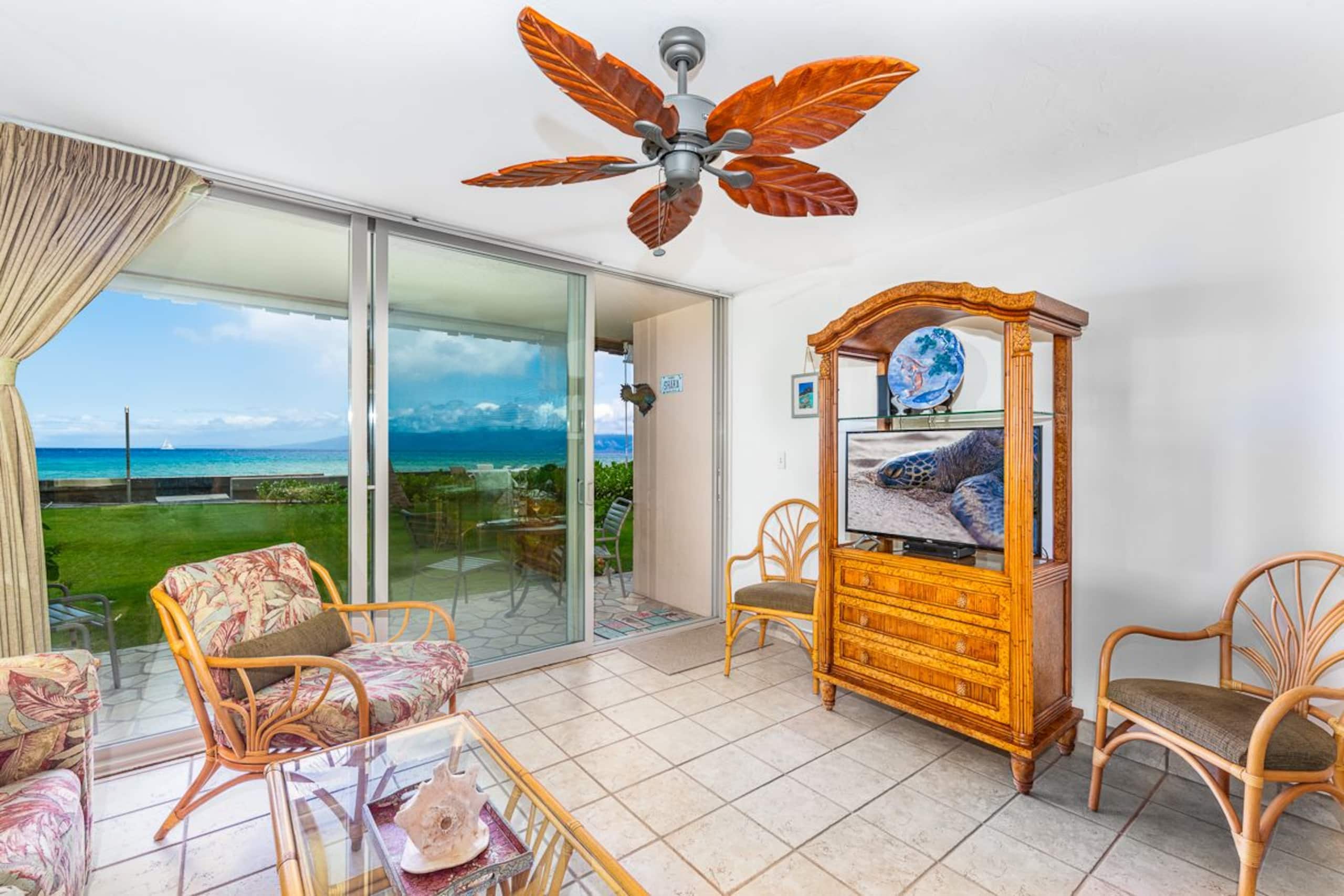 Condo in Lahaina · ★4.96 · 1 bedroom · 1 bed · 1 bath - Image 12