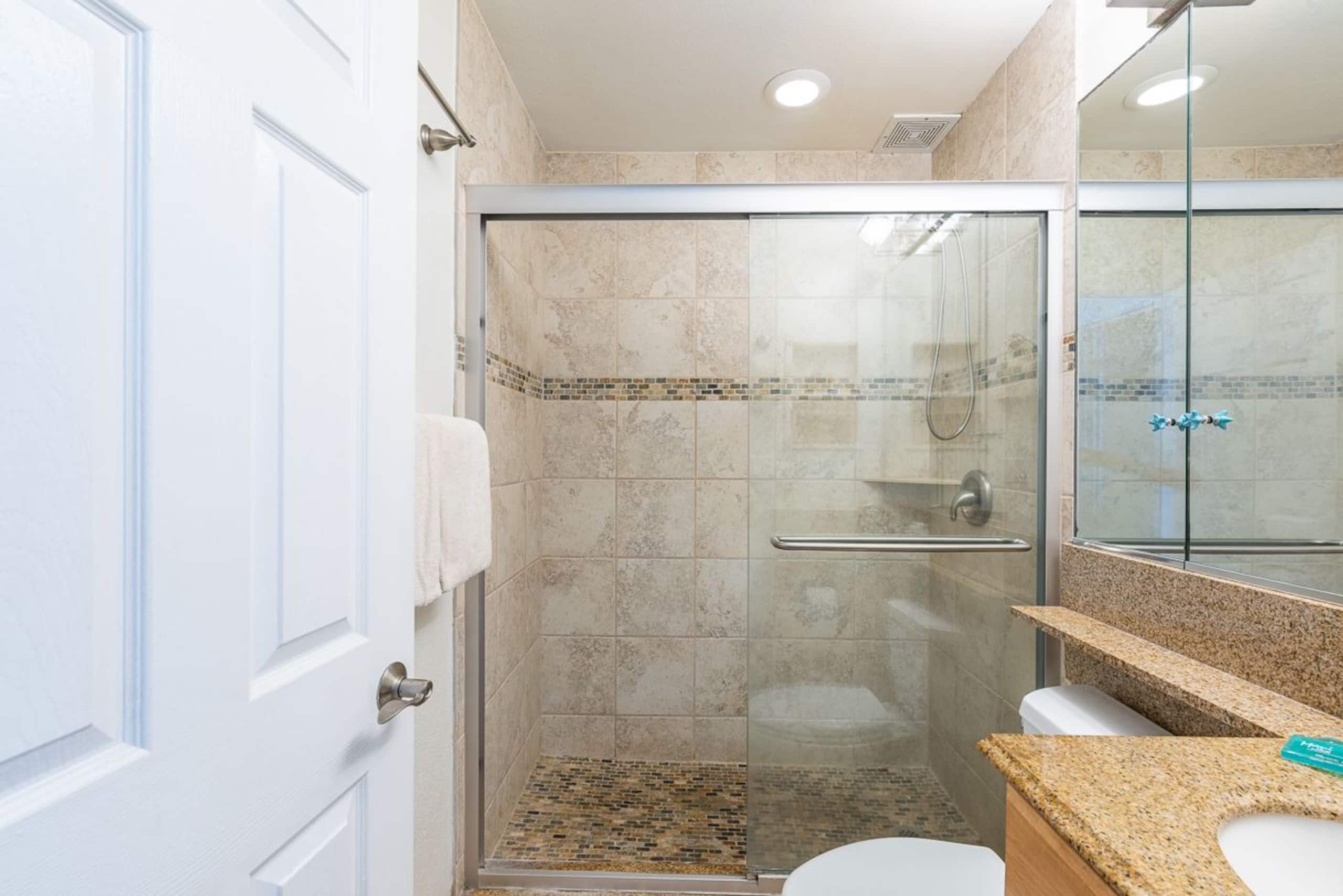 Condo in Lahaina · ★4.96 · 1 bedroom · 1 bed · 1 bath - Image 17
