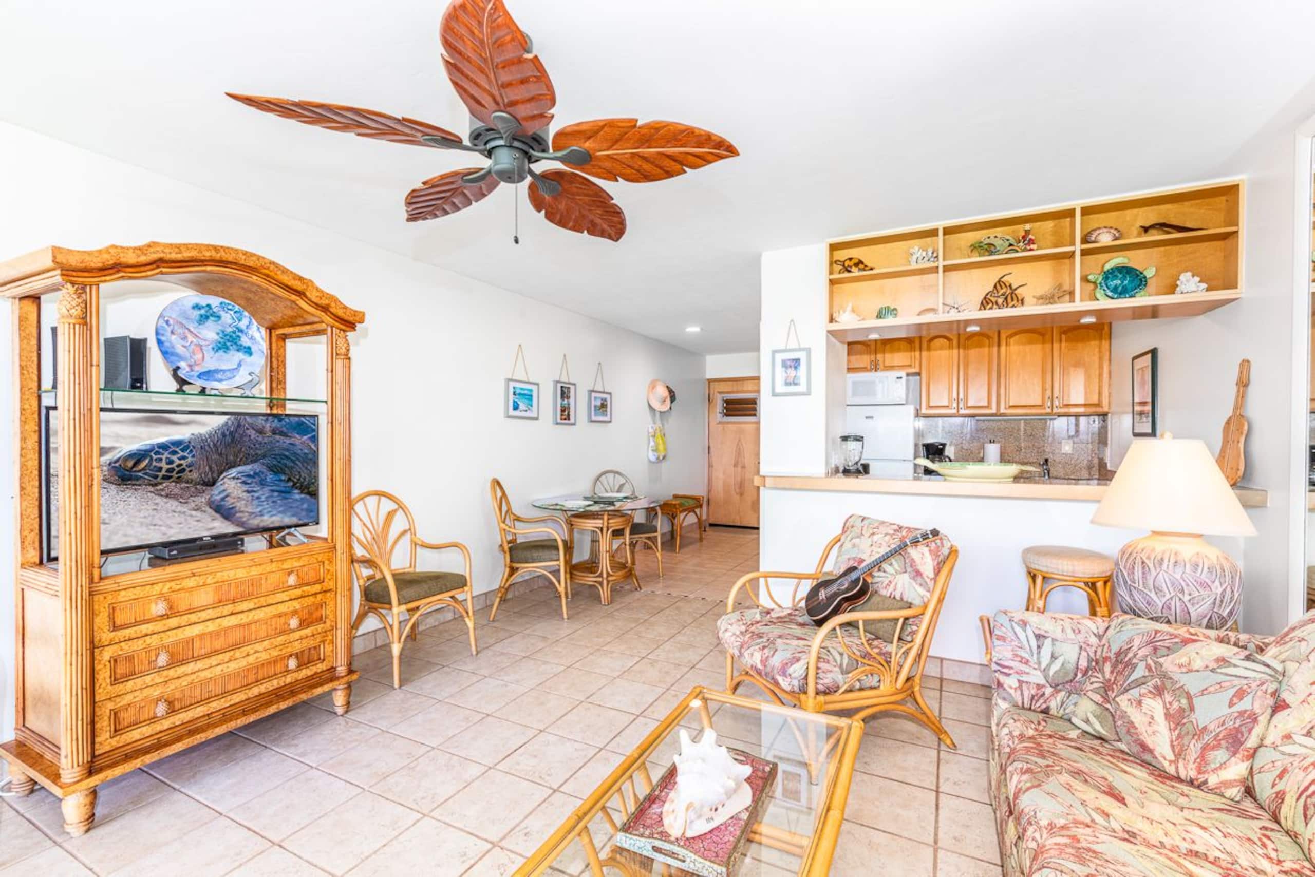 Condo in Lahaina · ★4.96 · 1 bedroom · 1 bed · 1 bath - Image 13