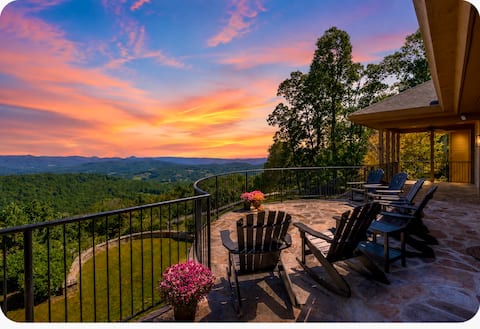 Breathtaking Mtn Views+Hot Tub~Fireplaces, Sauna!