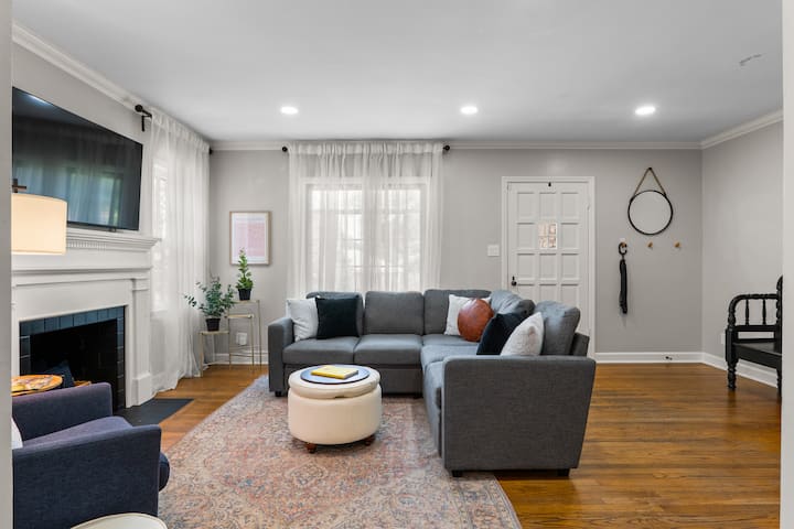 Expo's Cheerful 4-bed W/firepit Cherry St, Uticasq - Tulsa, OK