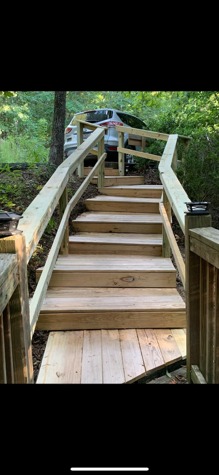 Creekside Paradise! Hot Tub Cabin, Pigeon Forge - Cabins for Rent