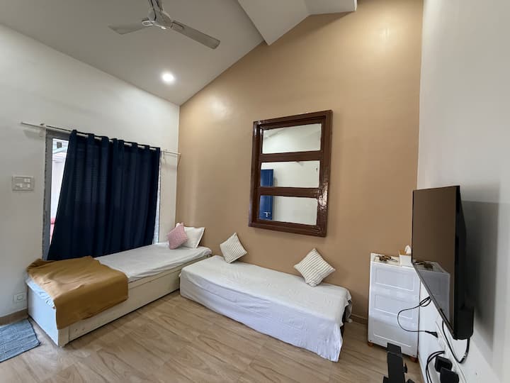 Estrella-2bhk-pool-stargazin-glasroom-elixirhomes - Lonavala