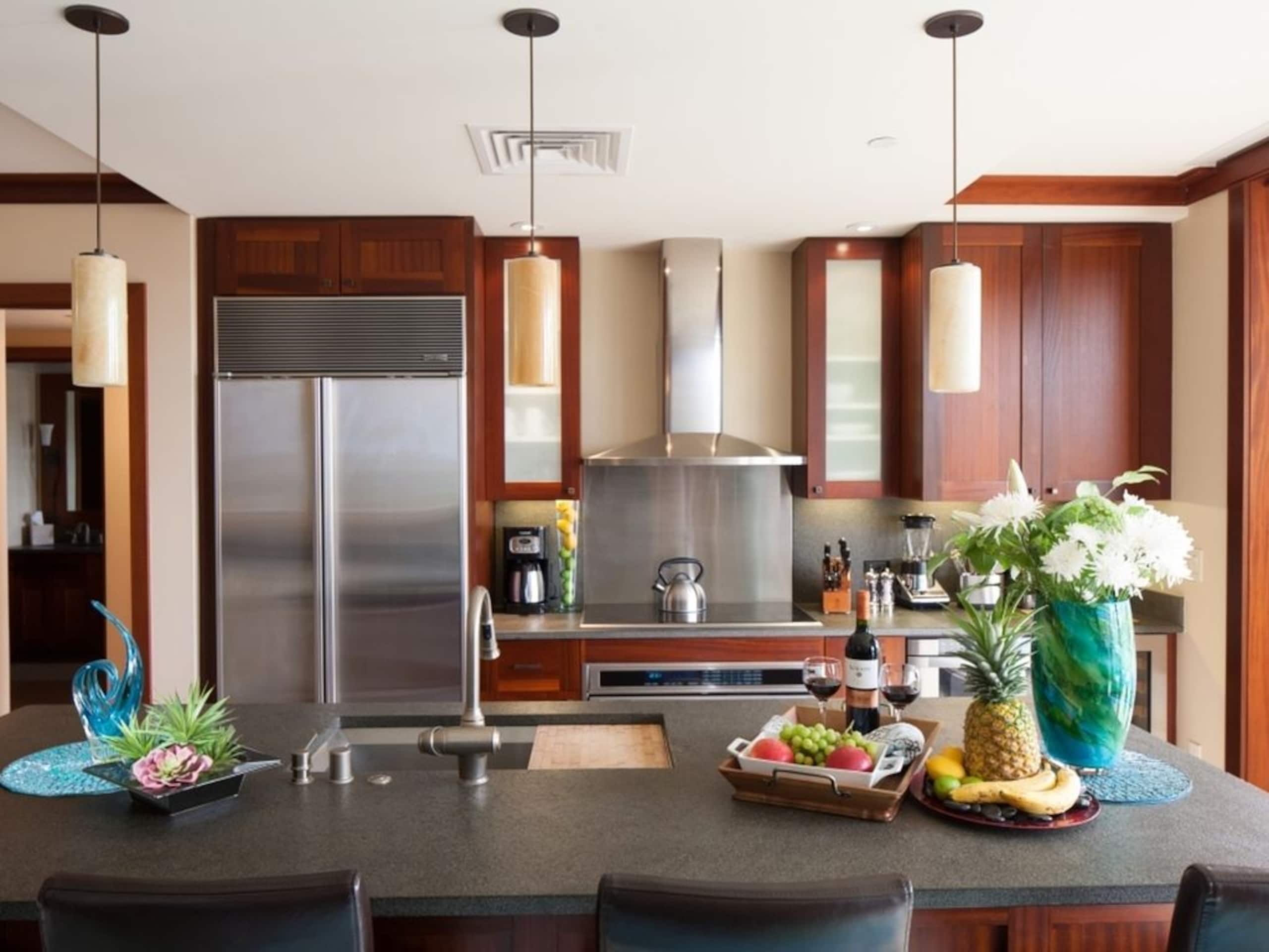 Villa in Honolulu County · ★4.85 · 3 bedrooms · 4 beds · 3 private baths - Image 11