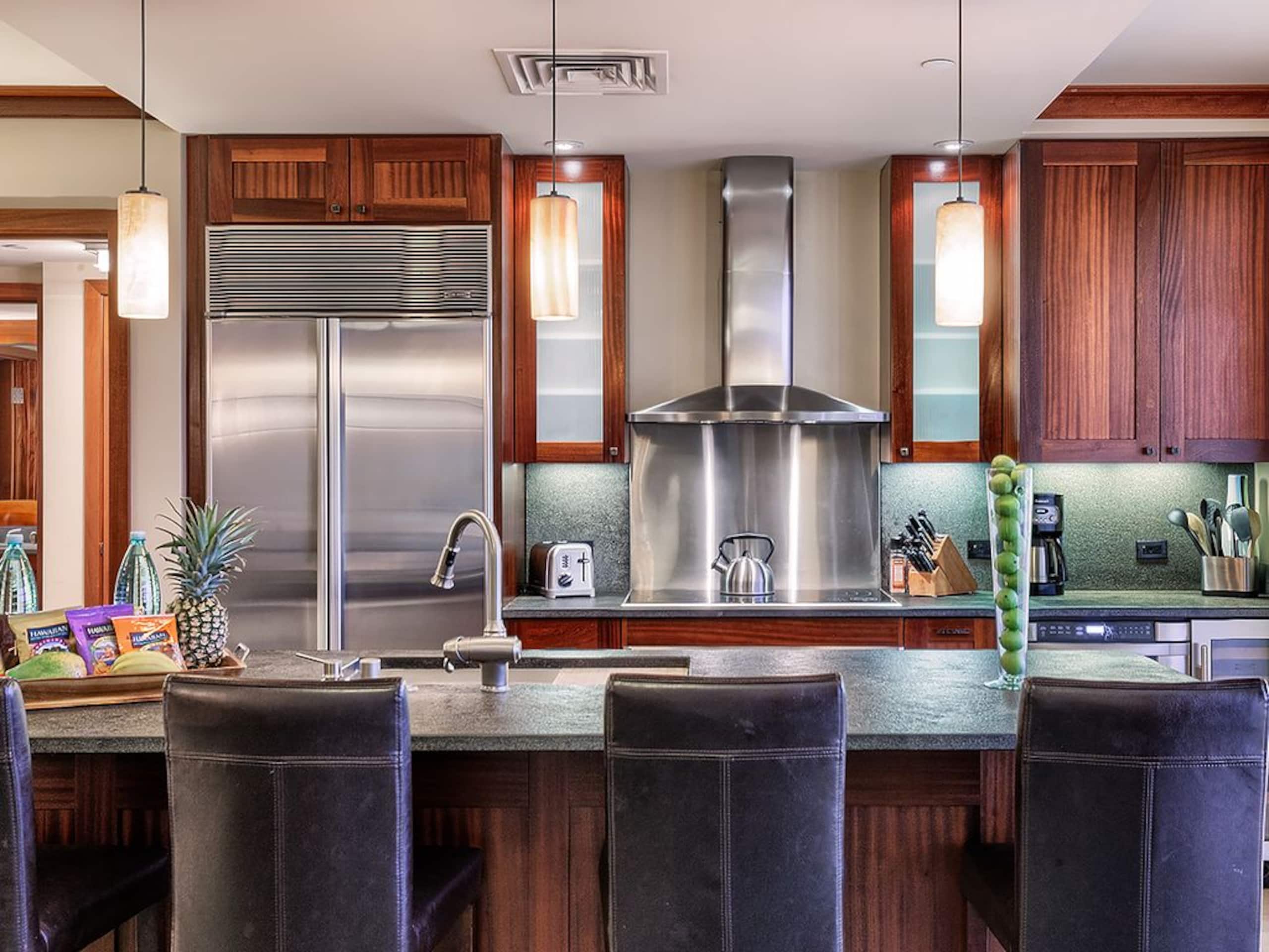 Villa in Honolulu County · ★4.85 · 3 bedrooms · 4 beds · 3 private baths - Image 13
