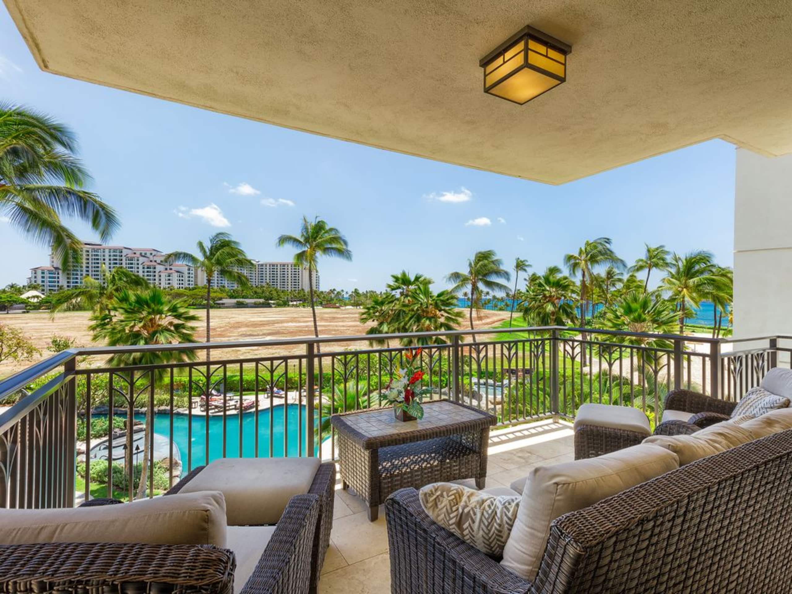 Villa in Honolulu County · ★4.85 · 3 bedrooms · 4 beds · 3 private baths - Image 9