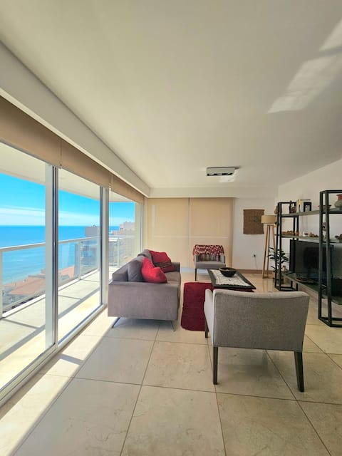 Top Airbnb: La Isla 8B | Oceanfront | 3 bedrooms with garage en Mar Del Plata