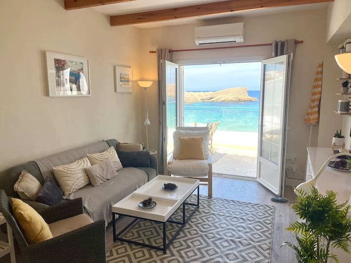 Front Line Townhouse On Arenal D’en Castell Beach - Menorca