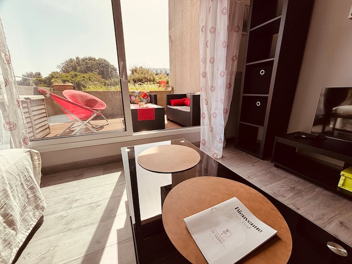 Studio En Bord De Plage La Rochelle - Les Minimes - La Rochelle