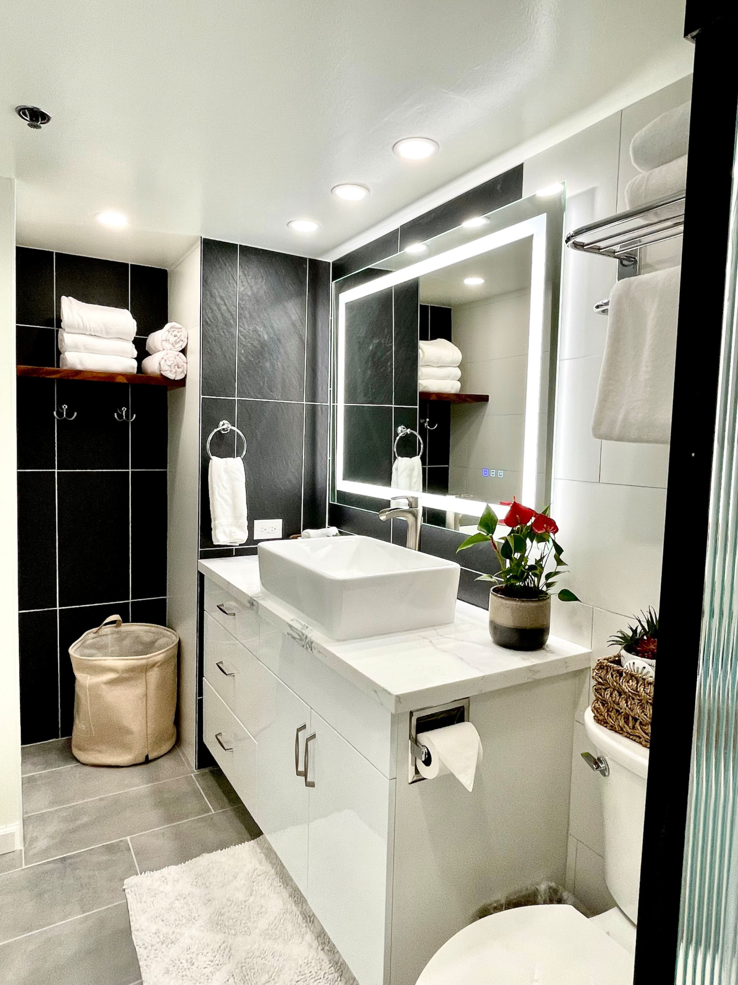 Condo in Honolulu · ★4.9 · 1 bedroom · 3 beds · 1 bath - Image 22