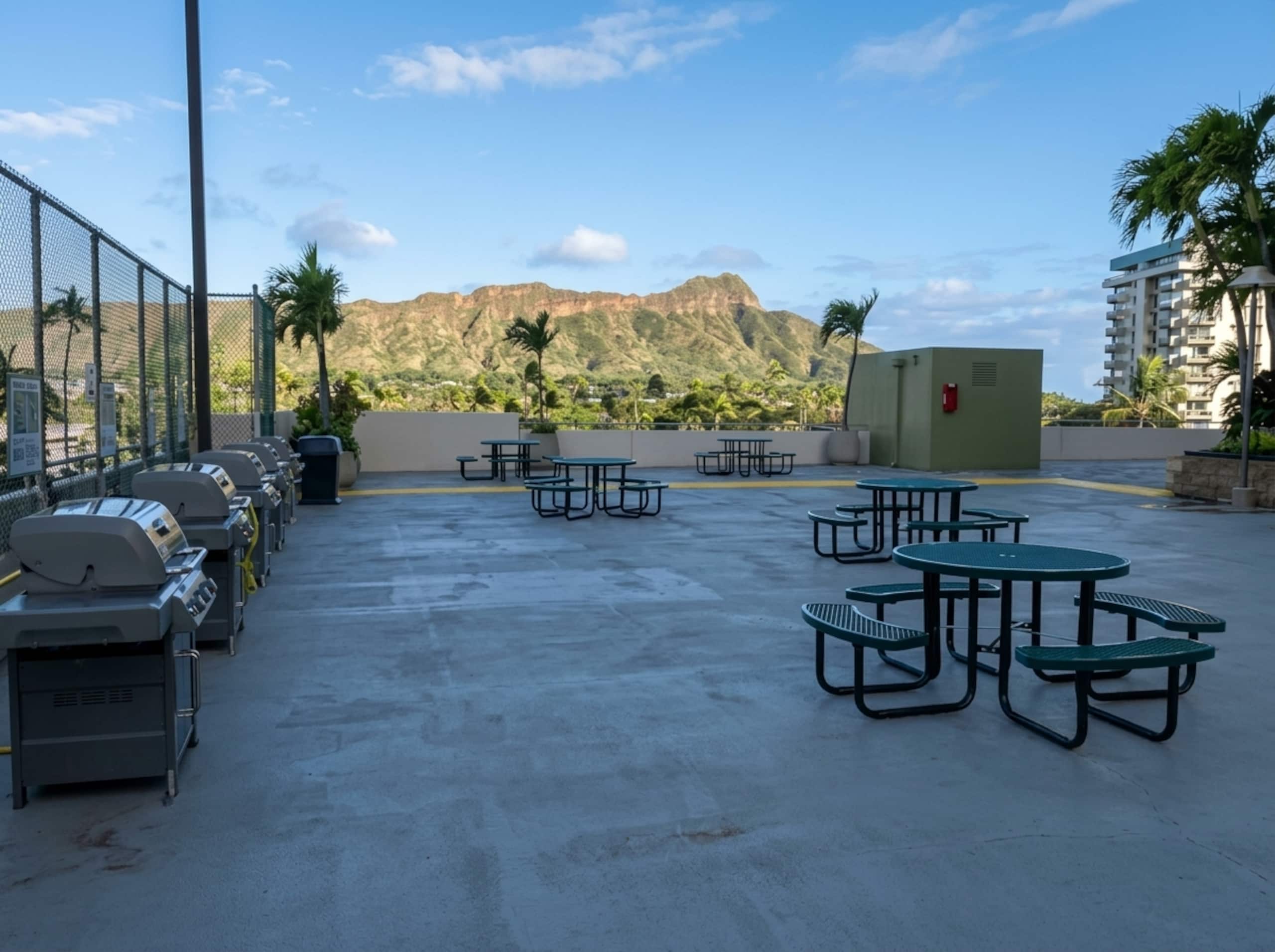 Condo in Honolulu · ★4.9 · 1 bedroom · 3 beds · 1 bath - Image 24