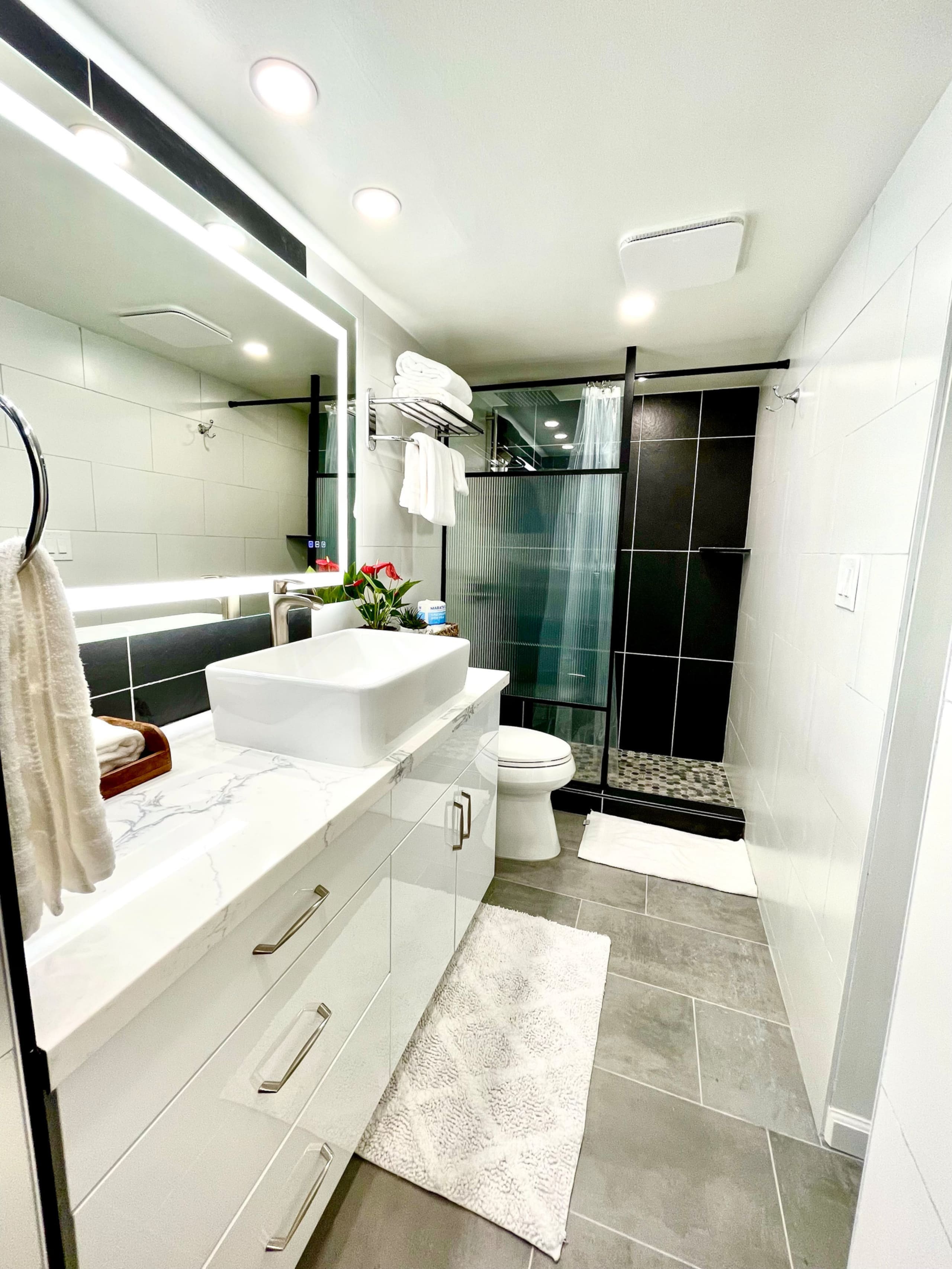 Condo in Honolulu · ★4.9 · 1 bedroom · 3 beds · 1 bath - Image 20