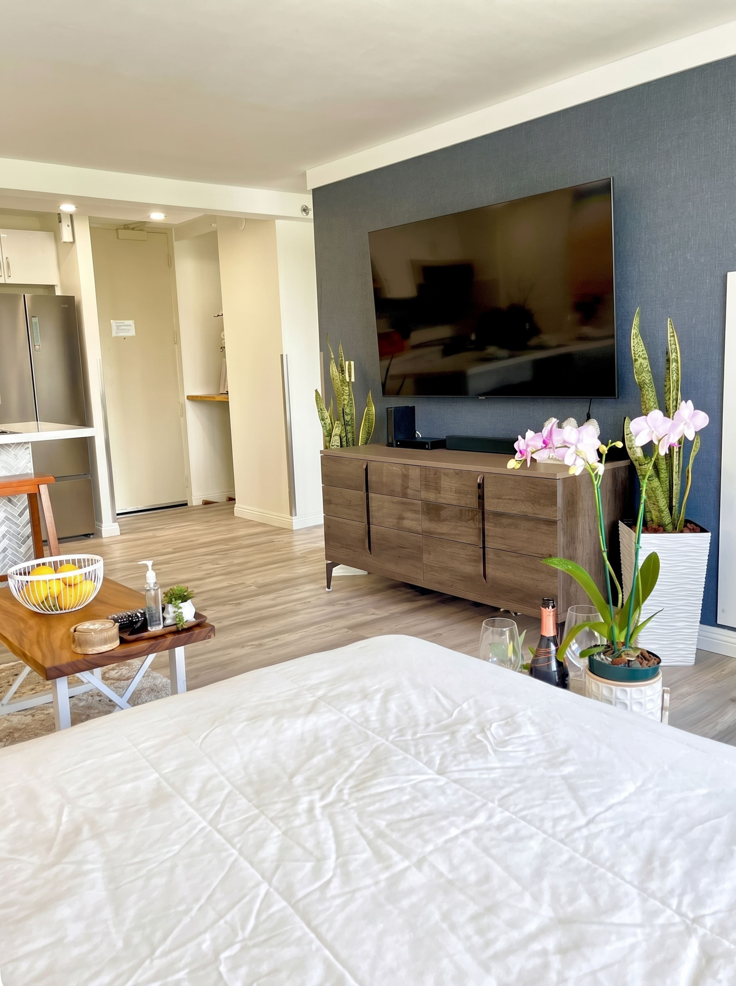Condo in Honolulu · ★4.9 · 1 bedroom · 3 beds · 1 bath - Image 9