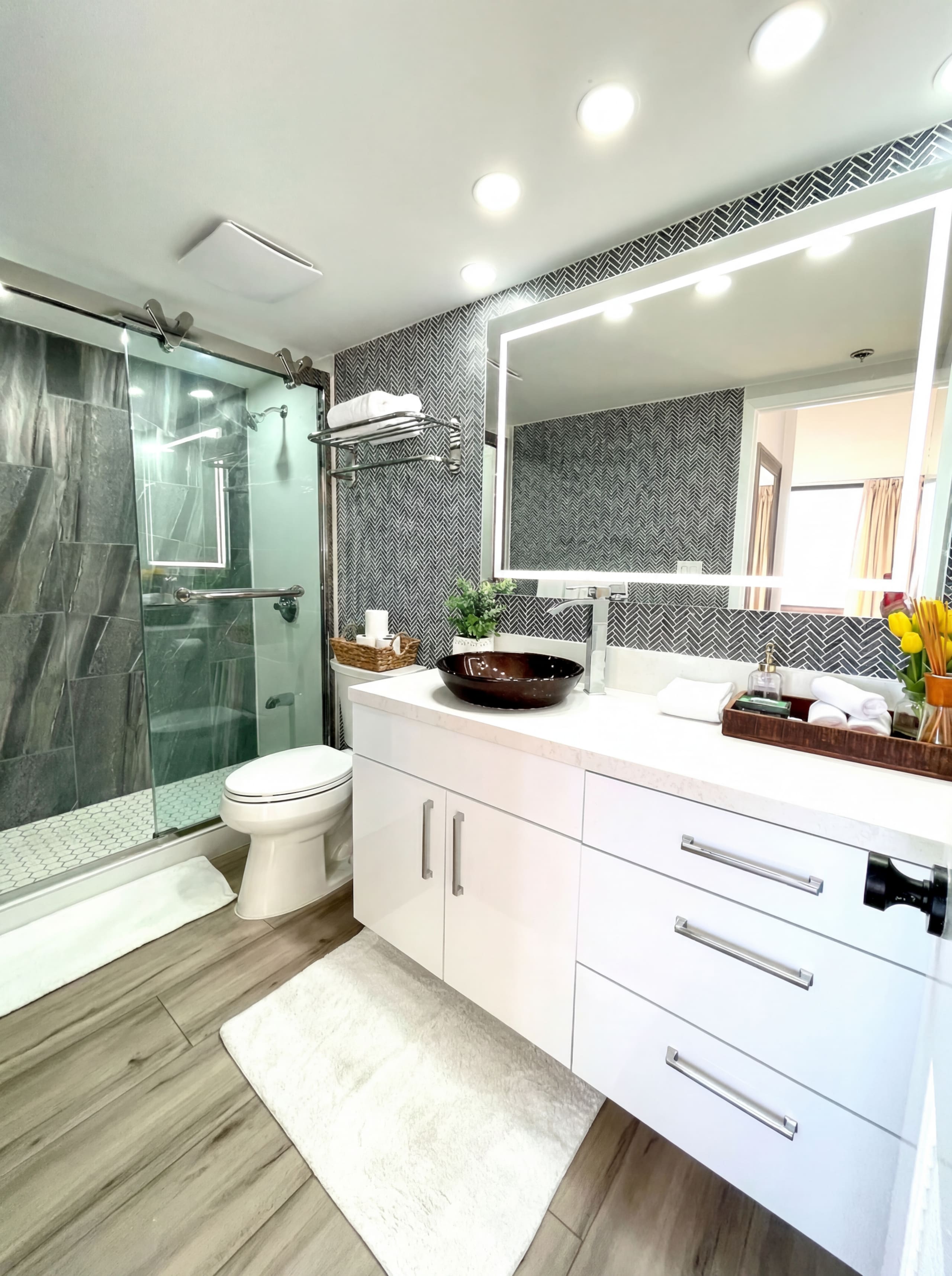 Condo in Honolulu · ★4.9 · Studio · 1 bed · No bathroom - Image 17