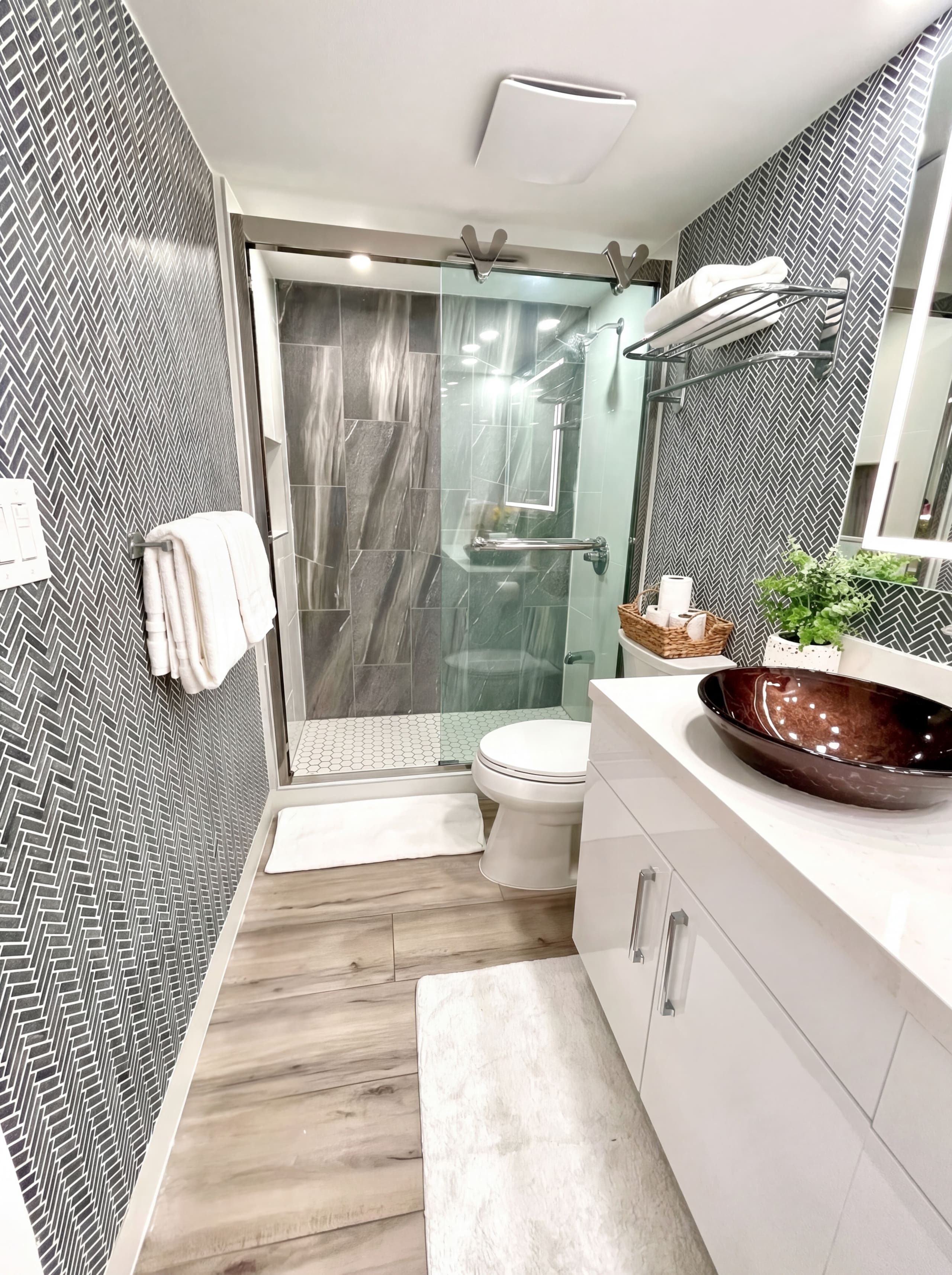 Condo in Honolulu · ★4.9 · Studio · 1 bed · No bathroom - Image 18