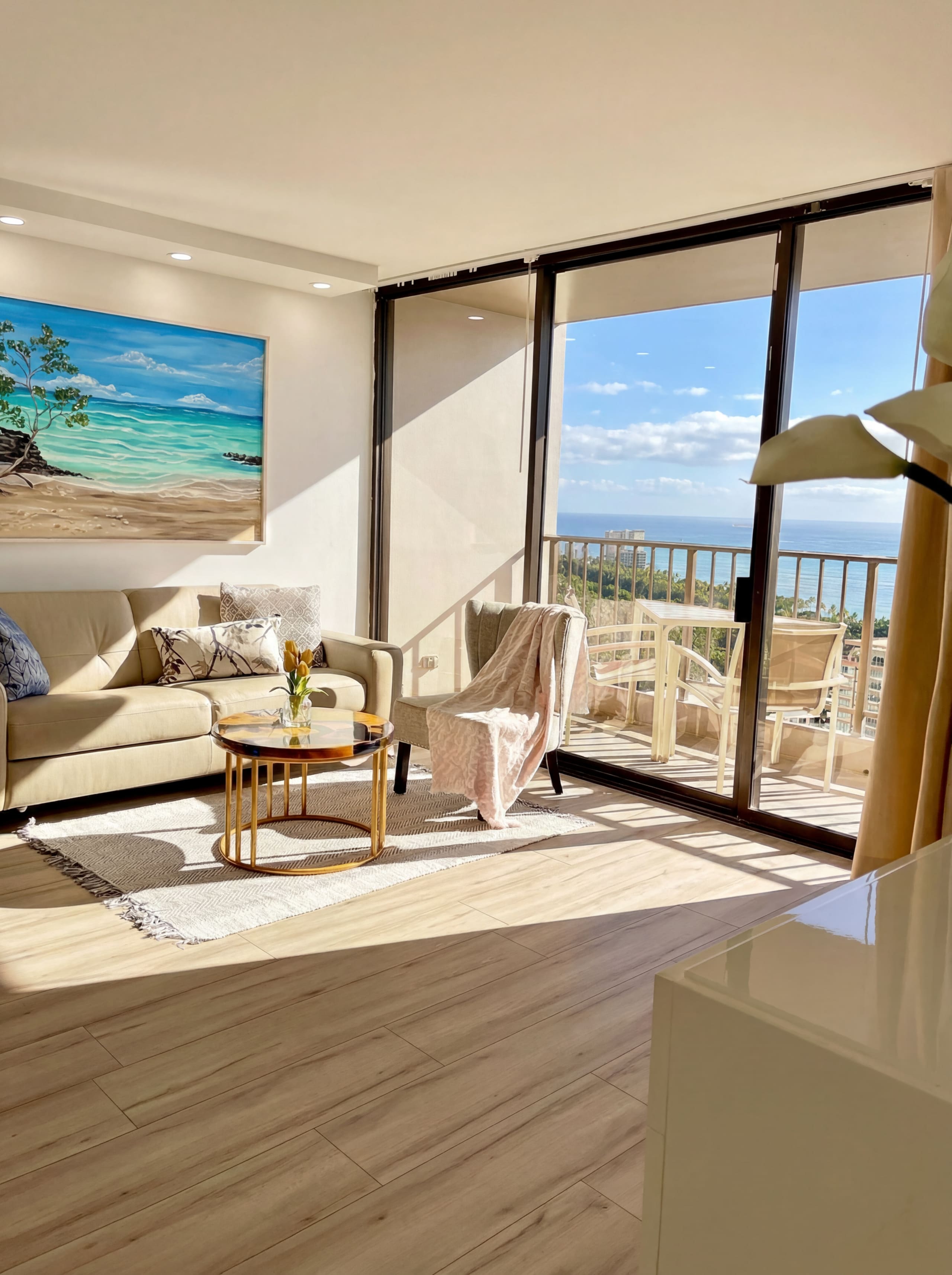 Condo in Honolulu · ★4.9 · Studio · 1 bed · No bathroom - Image 10