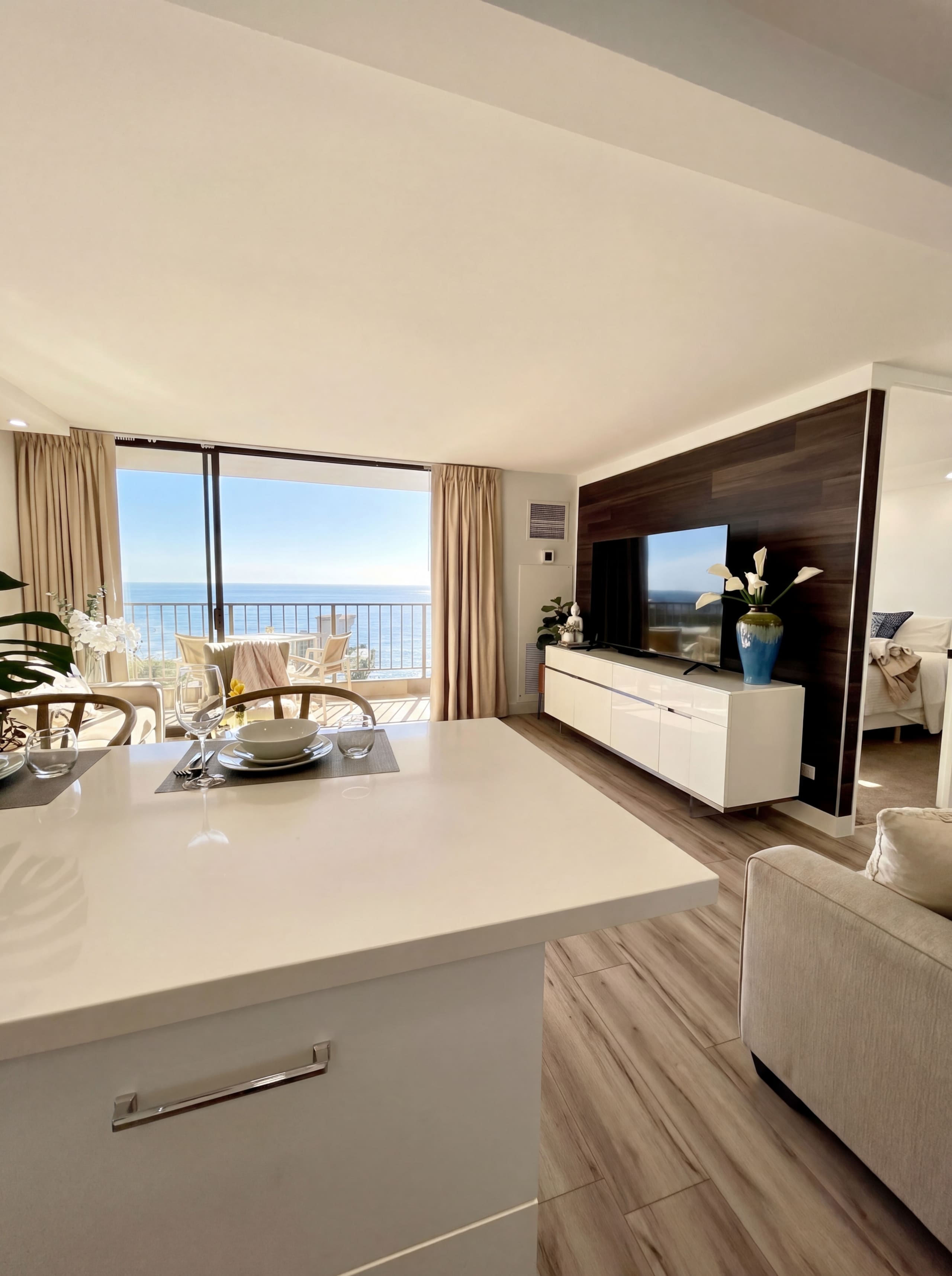 Condo in Honolulu · ★4.9 · Studio · 1 bed · No bathroom - Image 7